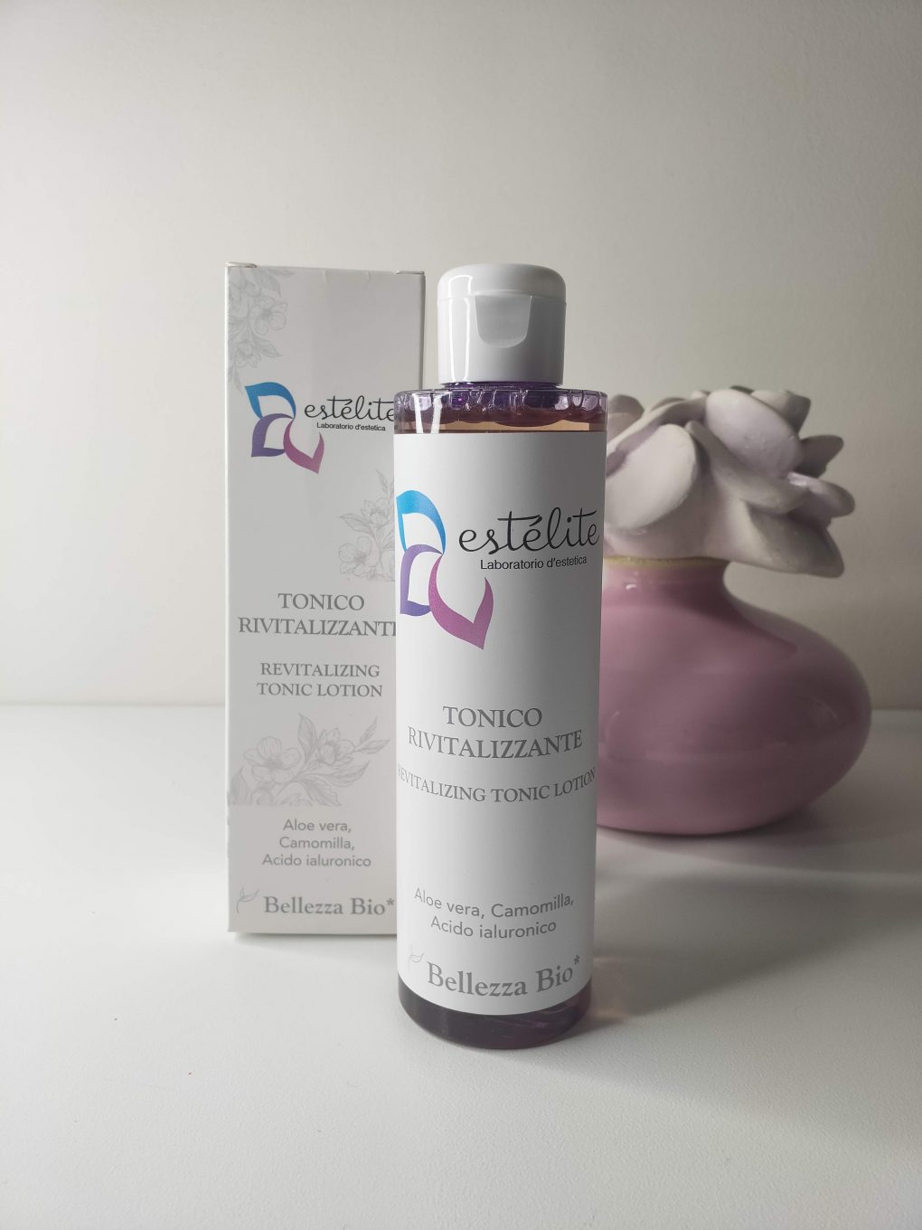 tonico rivitalizzante aloe vera, camomilla e acido ialuronico